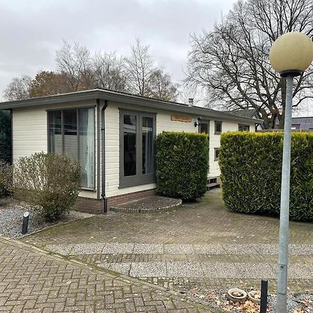 Gezellig Chalet Op De Prachtige Veluwe Putten Buitenkant foto