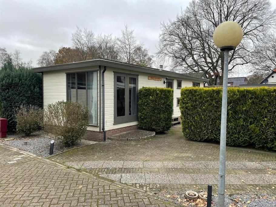 Gezellig Chalet Op De Prachtige Veluwe Putten Buitenkant foto